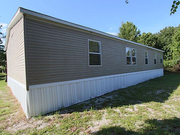 3rd image of 629 Lagoon Oaks Cir
