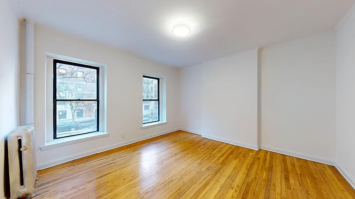 Rented by Bond New York | media 7