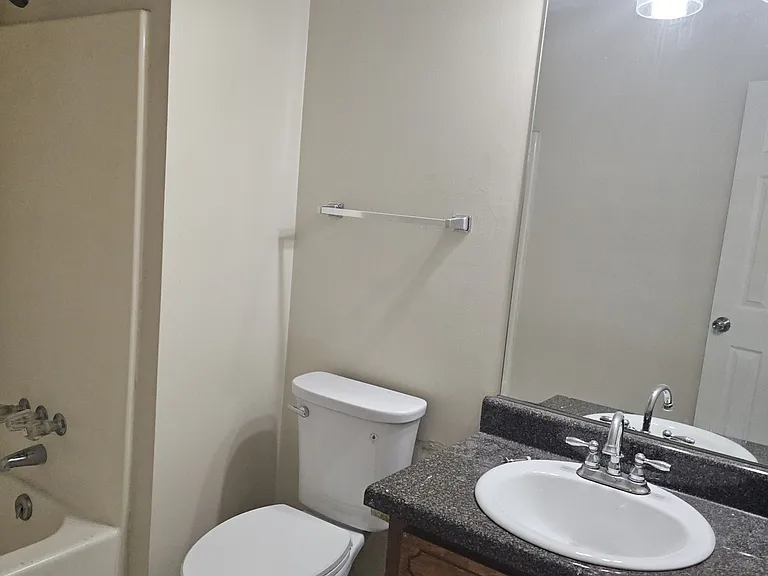 5906 Summerglen Ln — Photo 11