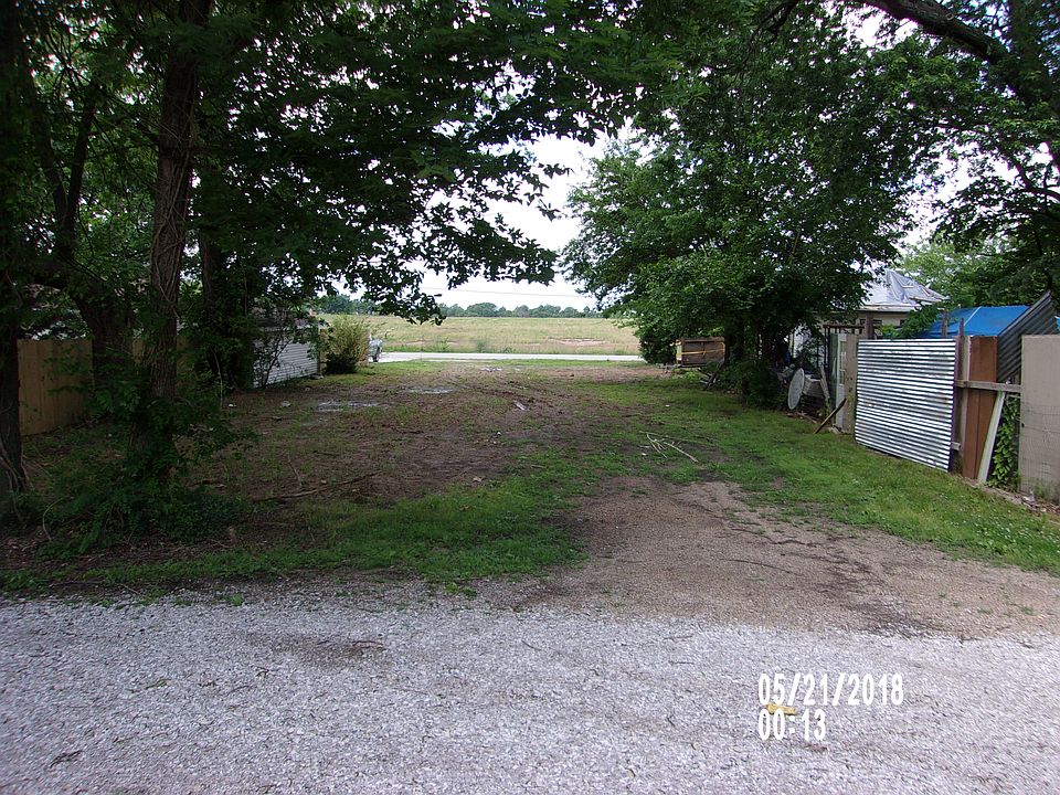 2nd image of 307 Irwin St