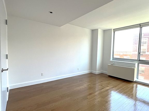 5th image of 225 Schermerhorn St APT 4M