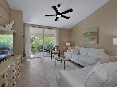 6635 Huntington Lakes Cir APT 203, Naples, FL, 34119