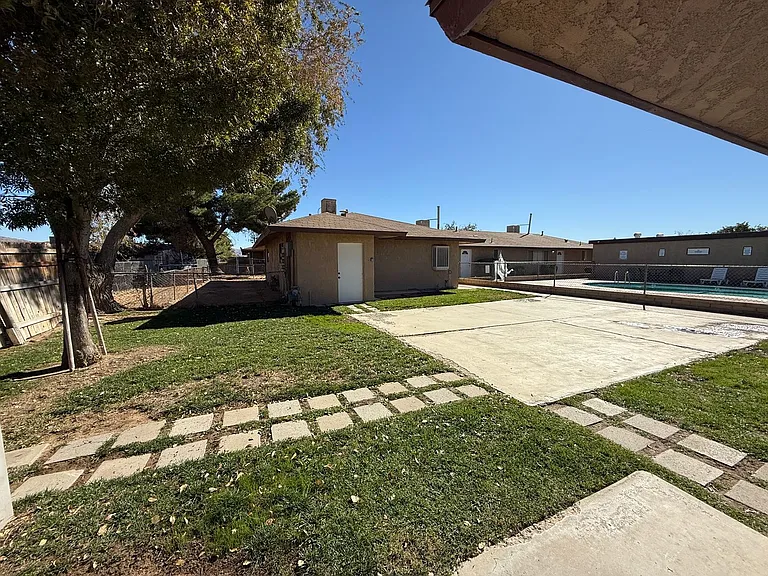 20788 Thunderbird Rd — Photo 8