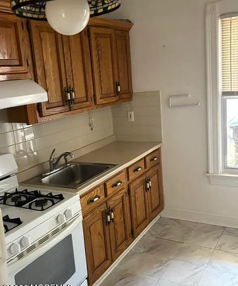 111 Embury Ave #REAR — Photo 6