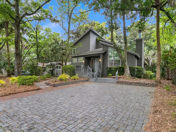 589 Oyster Rake Dr, Johns Island, SC 29455
