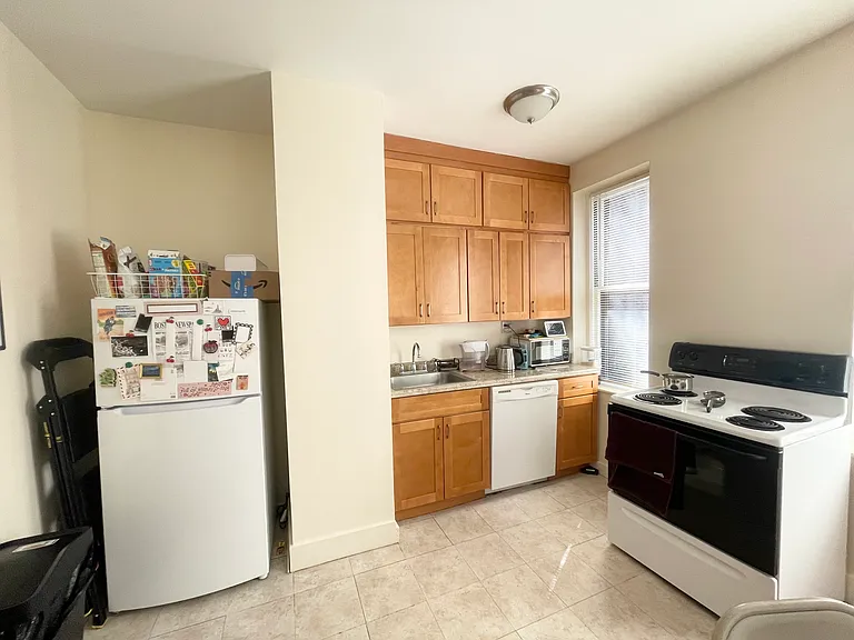 68 Myrtle St #5 — Photo 6