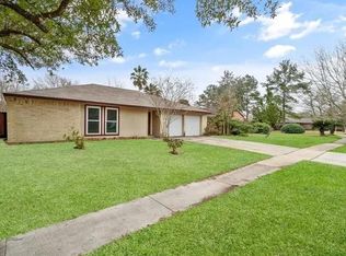 16887 Gleneagle Dr N, Conroe, TX 77385