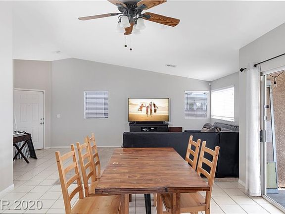 4th image of 2103 Hollow Oak Ave