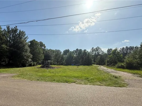 70377 Sipes Ln, Pearl River, LA 70452