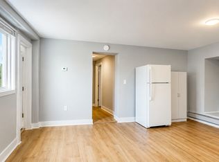 832 Washington St #4, Bath, ME 04530