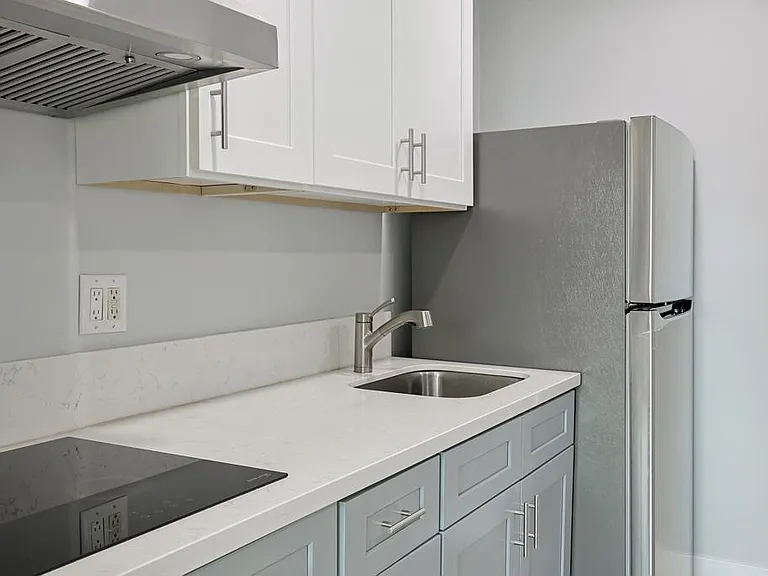 3774 Clavelita St #3774 — Photo 3