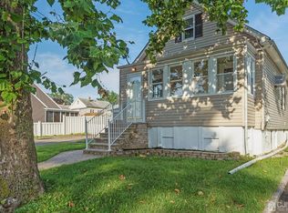 1067 Mereline Ave, Avenel, NJ 07001