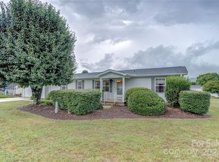 525 Riverwind Dr #112, Hendersonville, NC 28739