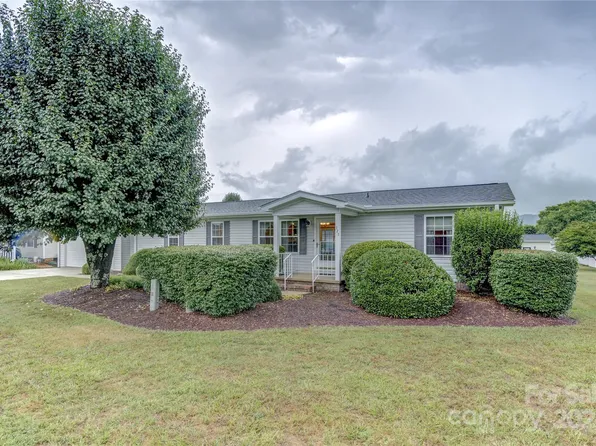 525 Riverwind Dr #112, Hendersonville, NC 28739