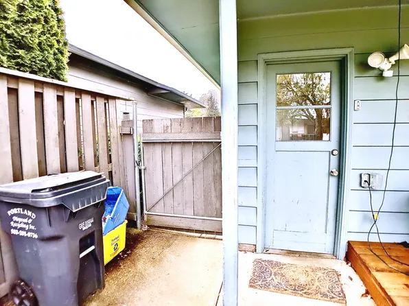 5404 NE 54th Ave #B, Portland, OR 97218