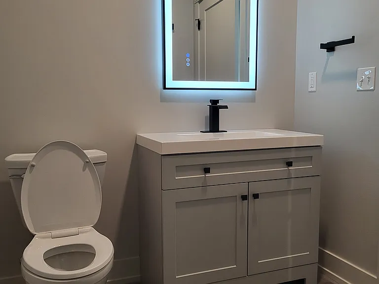 1113 Center Ave #101 — Photo 5