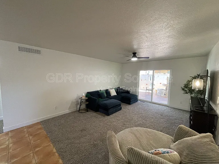 520 Ortiz Dr NE — Photo 16