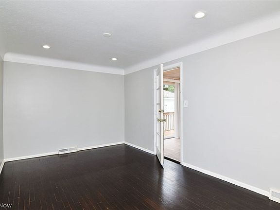 4th image of 4949 Emmet Rd