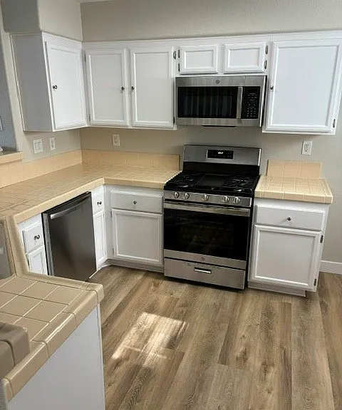 674 W Vermont Ave — Photo 5