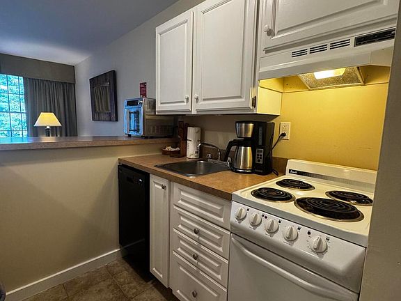5th image of 37 Corey Rd #218