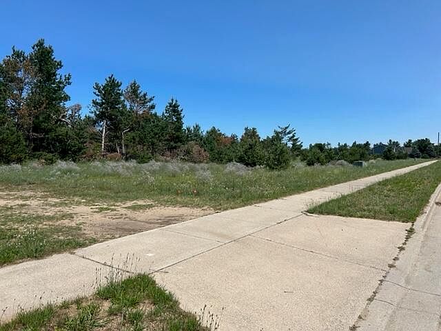 1st image of Berkshire Ln