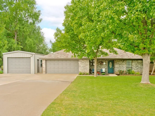 914 Janis St, Granbury, TX 76049