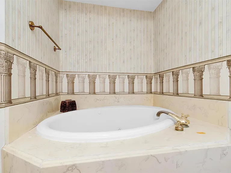 11634 Southlake Dr — Photo 22