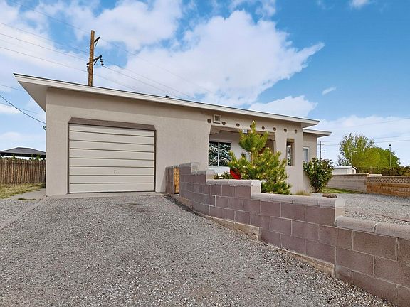 2nd image of 1011 Calle Sierra Vis
