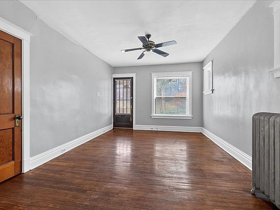 4th image of 2115 Alfred Ave #2117