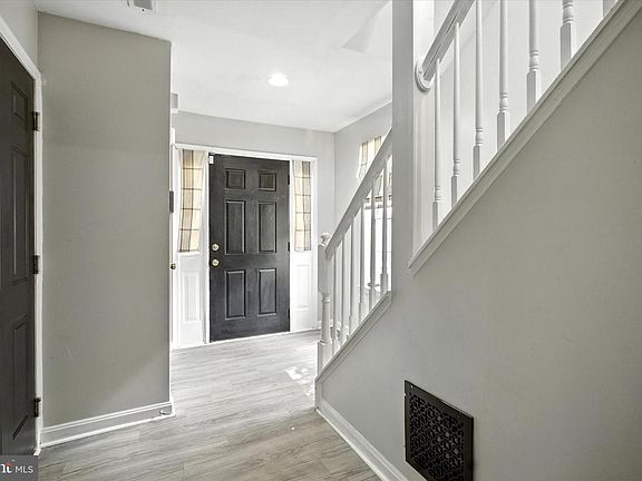 4th image of 4411 Beckenham Pl
