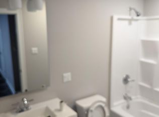 281 Victoria Ln, Elk Grove Village, IL 60007