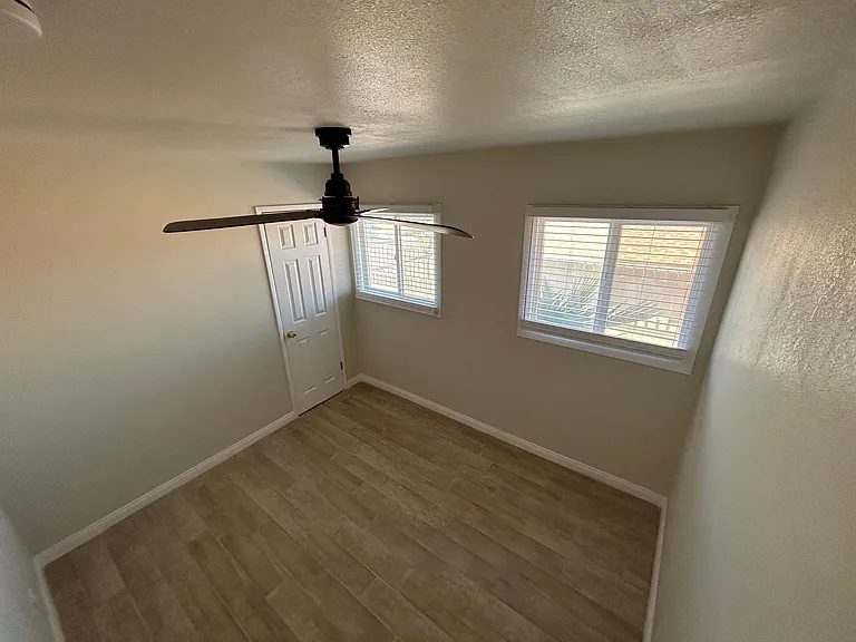 381 Frances Dr — Photo 11