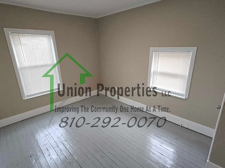 516 Glenwood Ave — Photo 12
