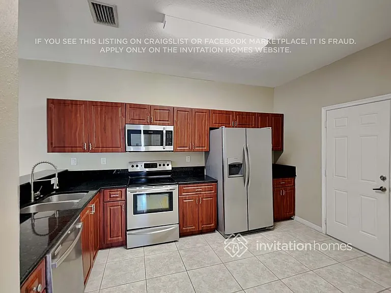 15307 SW 88th Ter — Photo 10