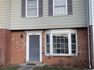 8827 Oak Hollow Ct, Manassas, VA 20109