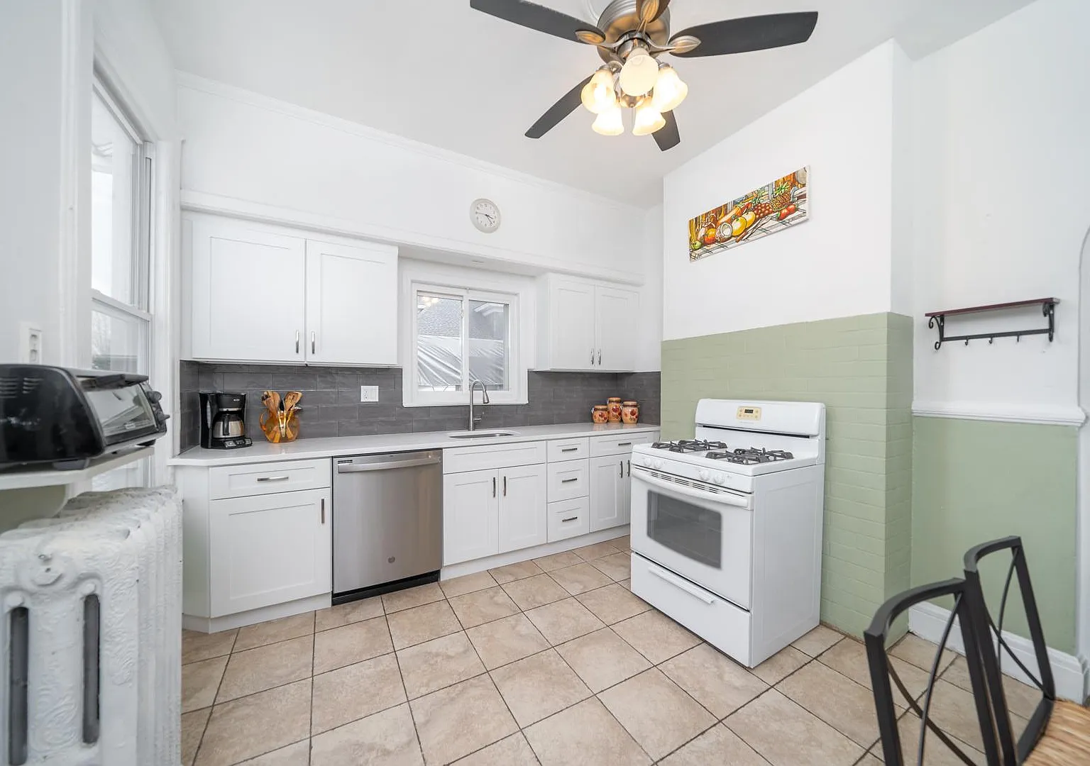 2 bed, 1200 sqft, $2,800 — Photo 1