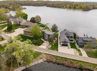 3796 Cottage Reserve Rd NE, Solon, IA 52333