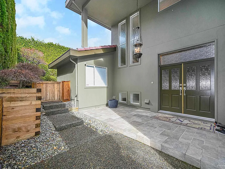 2557 Lawson Ave — Photo 6