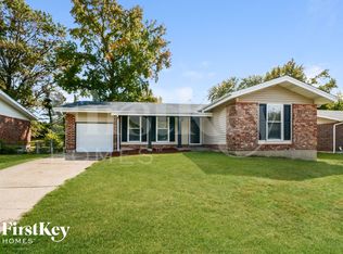 11952 Cato Dr, Florissant, MO 63033