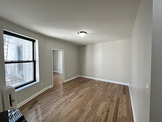 Living room, photo 1