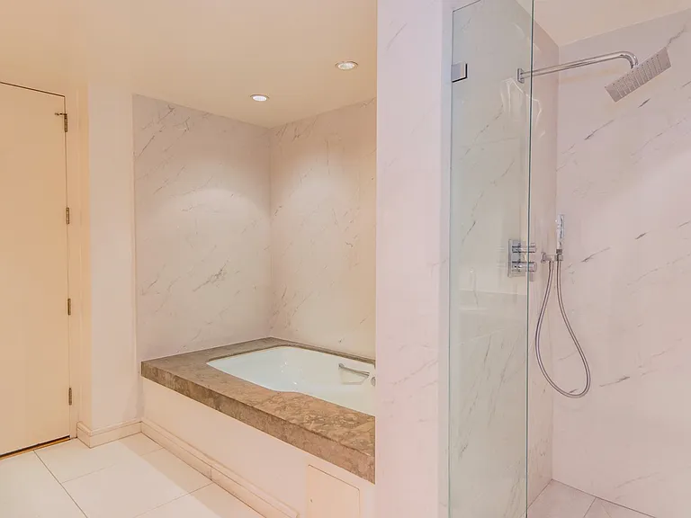 10520 Wilshire Blvd #1004 — Photo 13