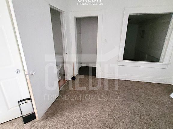 2nd image of 1419 E North St