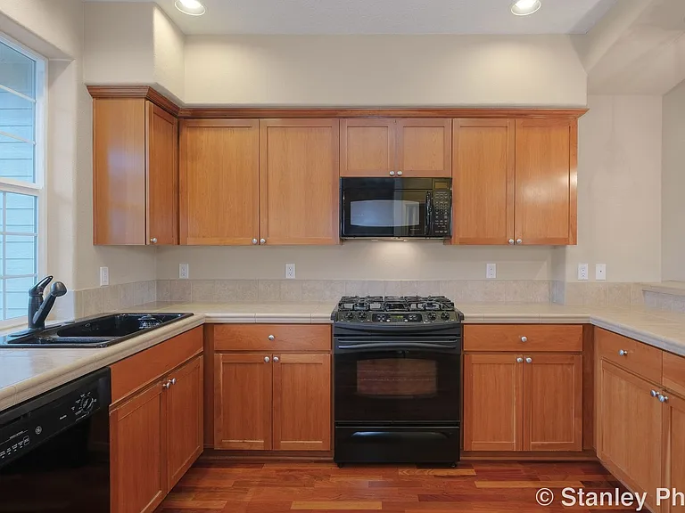 5925 NE Alder St — Photo 5