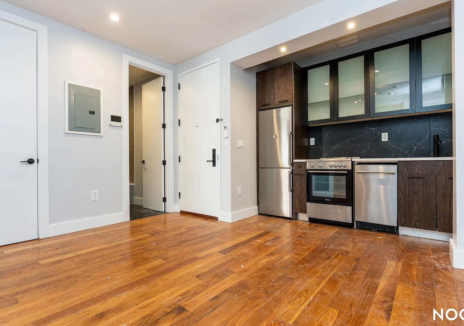 825 Monroe Street — Photo 1