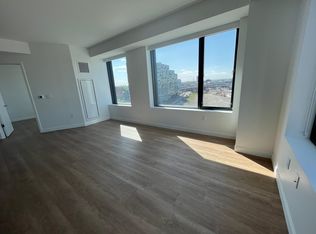 181 Morgan Ave #1208, Cambridge, MA 02141