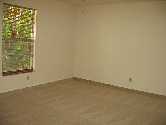 4th image of 1434 SE Navajo Lane