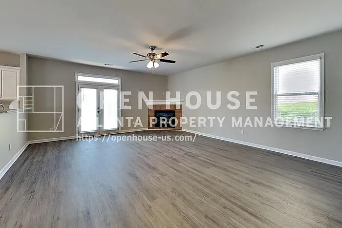 160 Oakland Way — Photo 3
