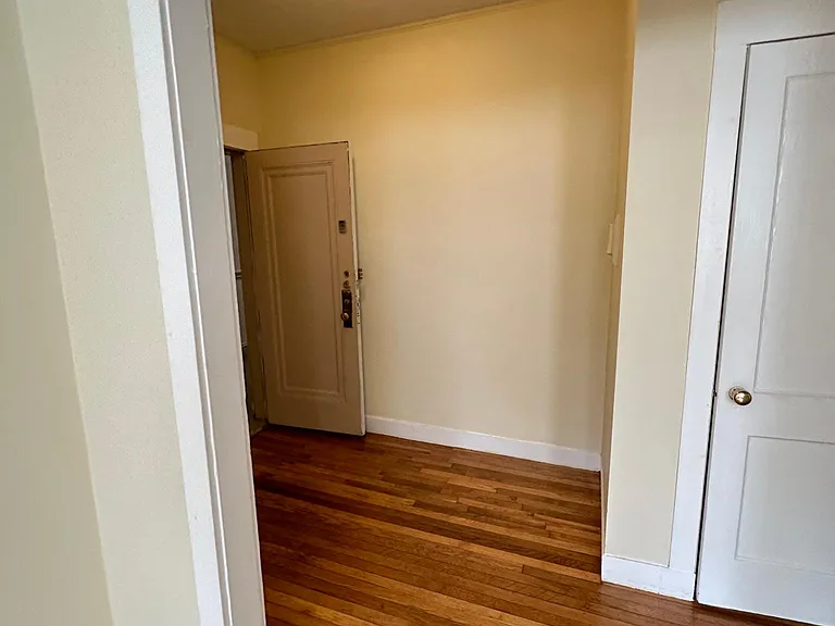 225 Kelton St #16 — Photo 10