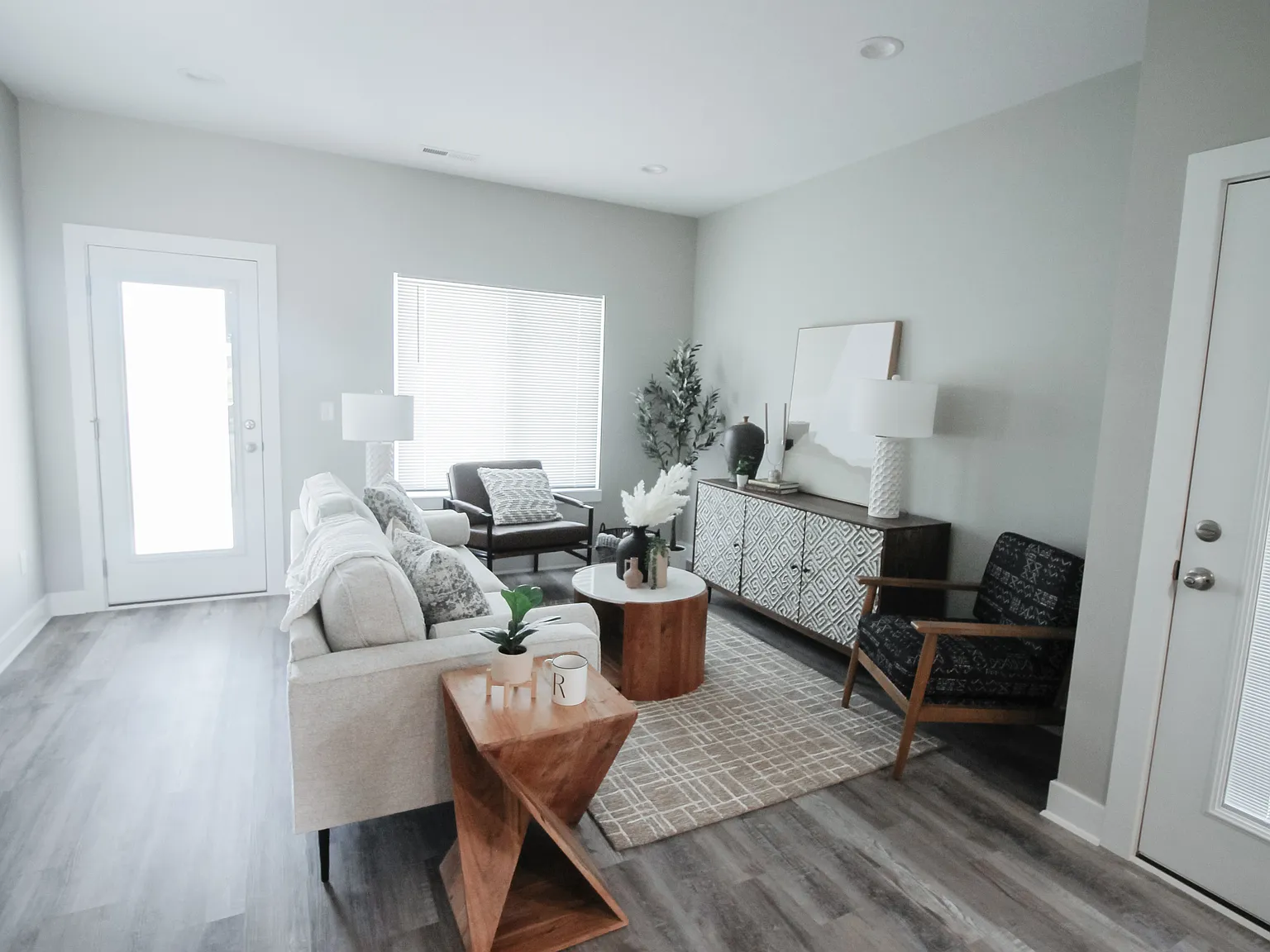 3858 S Bluelake Ct — Photo 3
