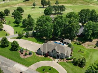 870 Cherry Springs Dr, Tahlequah, OK 74464